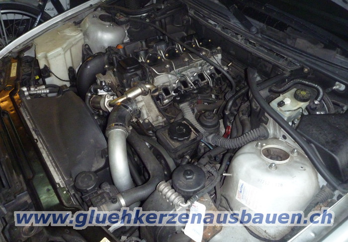 Abgerissene Glhkerze ausbauen aus BMW 320d
                  e46