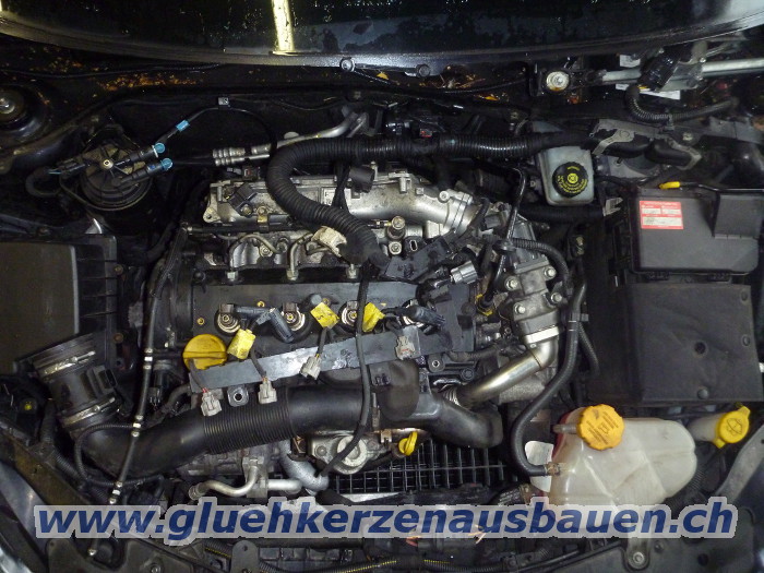 Abgerissene Glhkerze ausbauen aus Opel
                        Corsa mit 1.7 16V Motor