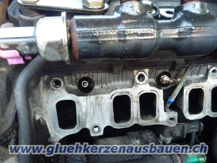 Abgerissene Glhkerze ausbauen aus Ford mit
                    2.0 TDCi Motor