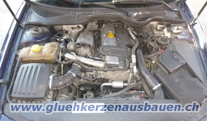 Abgerissene Glühkerze ausbauen aus Opel Omega
mit 2.2 8V Motor