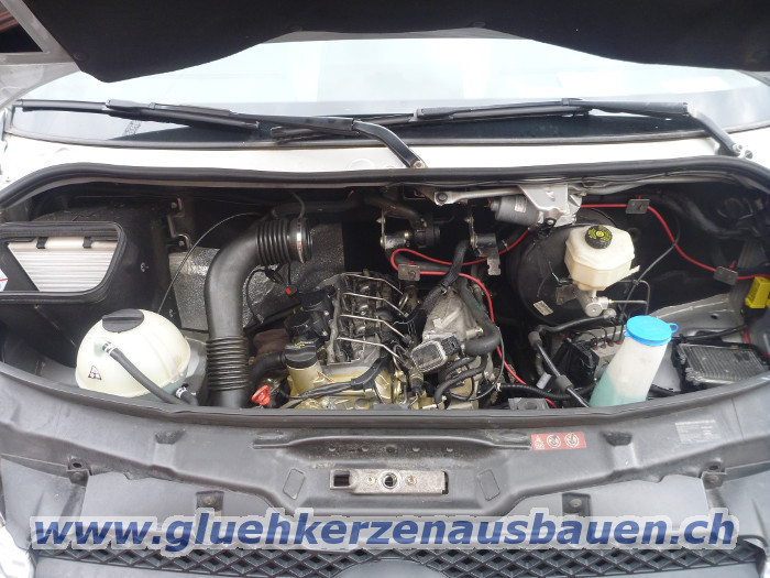 Abgerissene Glühkerze ausbauen aus Mercedes
Sprinter W906 mit 2.2 Motor