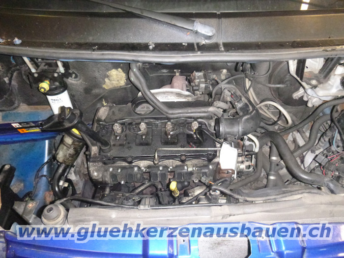 Abgerissene Glhkerze ausbauen aus Ford Transit
                mit 2.2 TDCi Motor