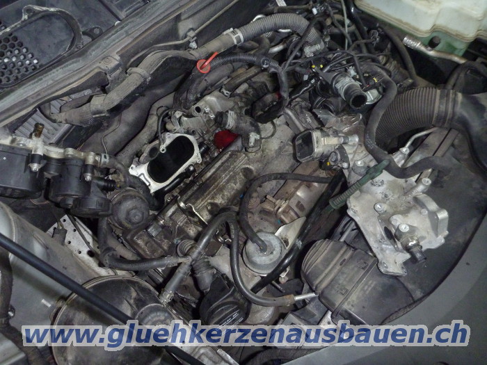 Abgerissene Glühkerze ausbauen aus Mercedes W245
mit 2.0 Motor