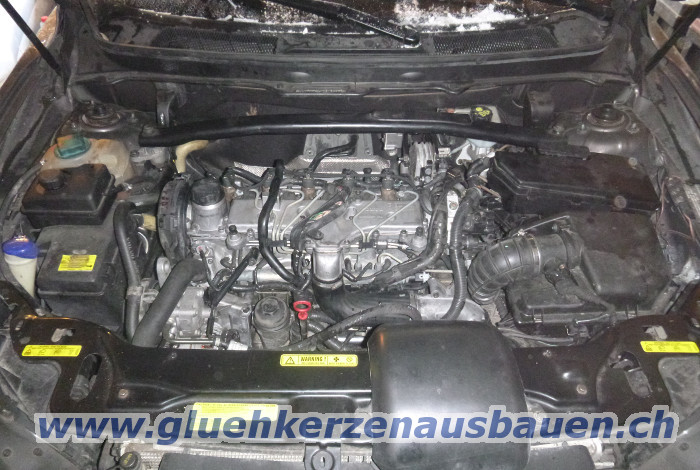 Abgerissene Glühkerze ausbauen aus Volvo mit
2.4 Motor
