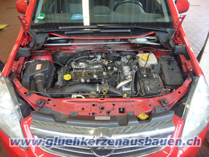 Abgerissene Glühkerze ausbauen aus Opel Zafira
mit 1.7 Motor