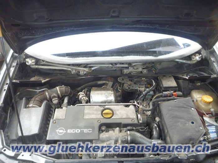 Abgerissene Glhkerze ausbauen aus Opel
                        mit 2.0 8V Motor